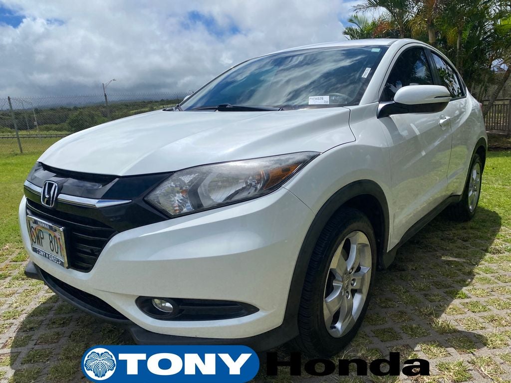 2016 Honda HR-V — rear three-quarter view