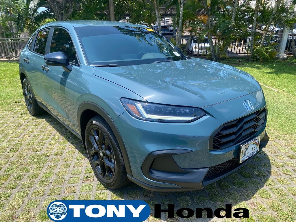 2025 Honda HR-V Sport in Nordic Forest Pearl — front three-quarter view