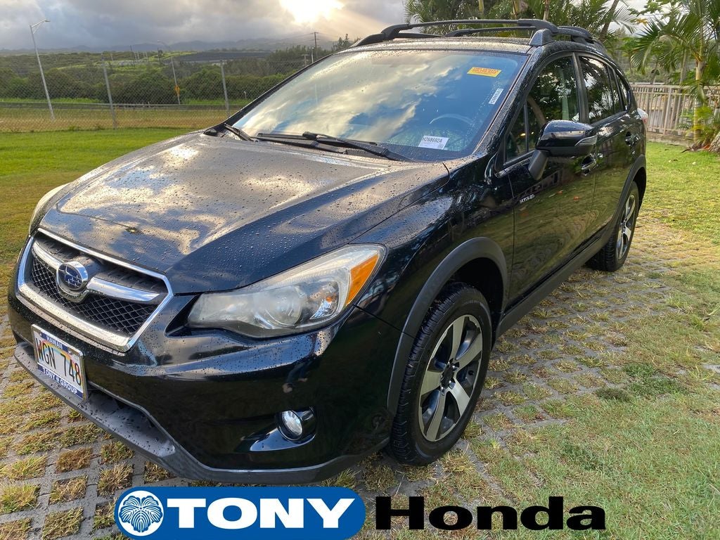 2015 Subaru XV Crosstrek — rear three-quarter view