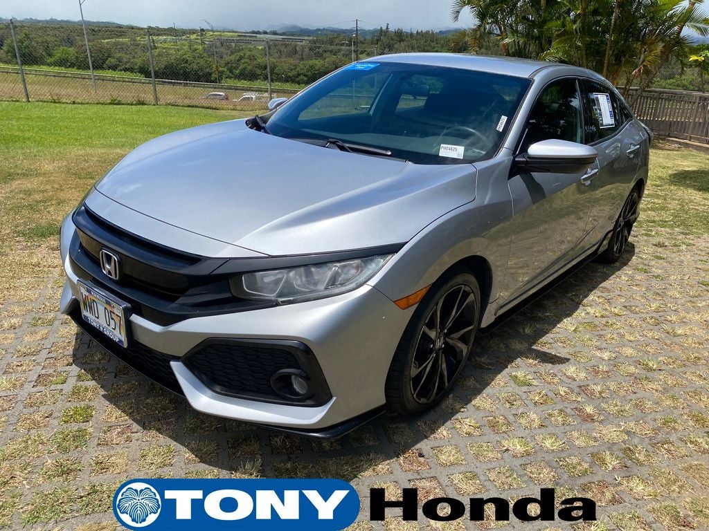 2017 Honda Civic — rear three-quarter view