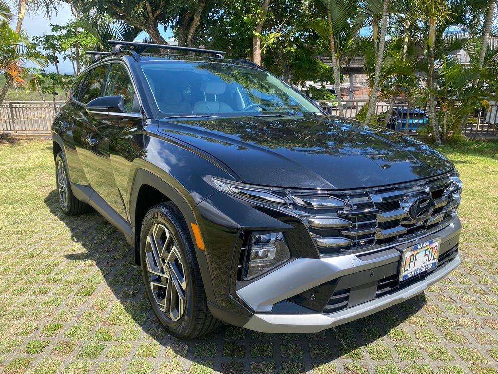 2025 Hyundai Tucson Hybrid Limited in Ash Black — front three-quarter view
