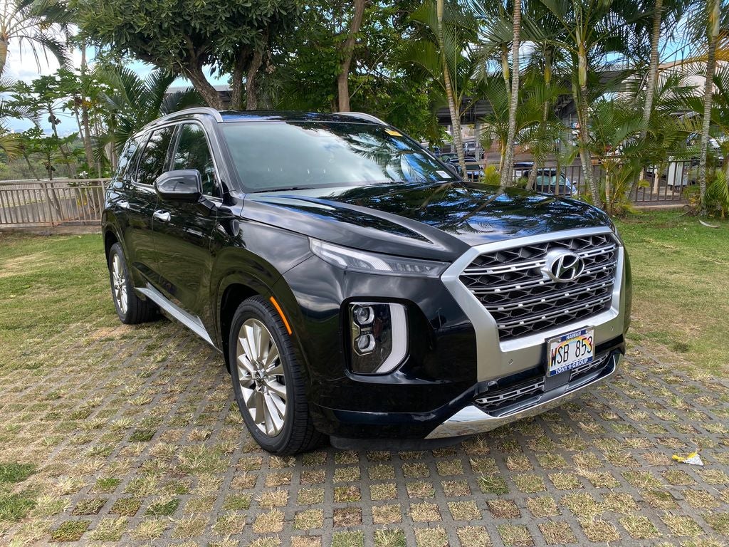2020 Hyundai Palisade Limited in Becketts Black — front three-quarter view