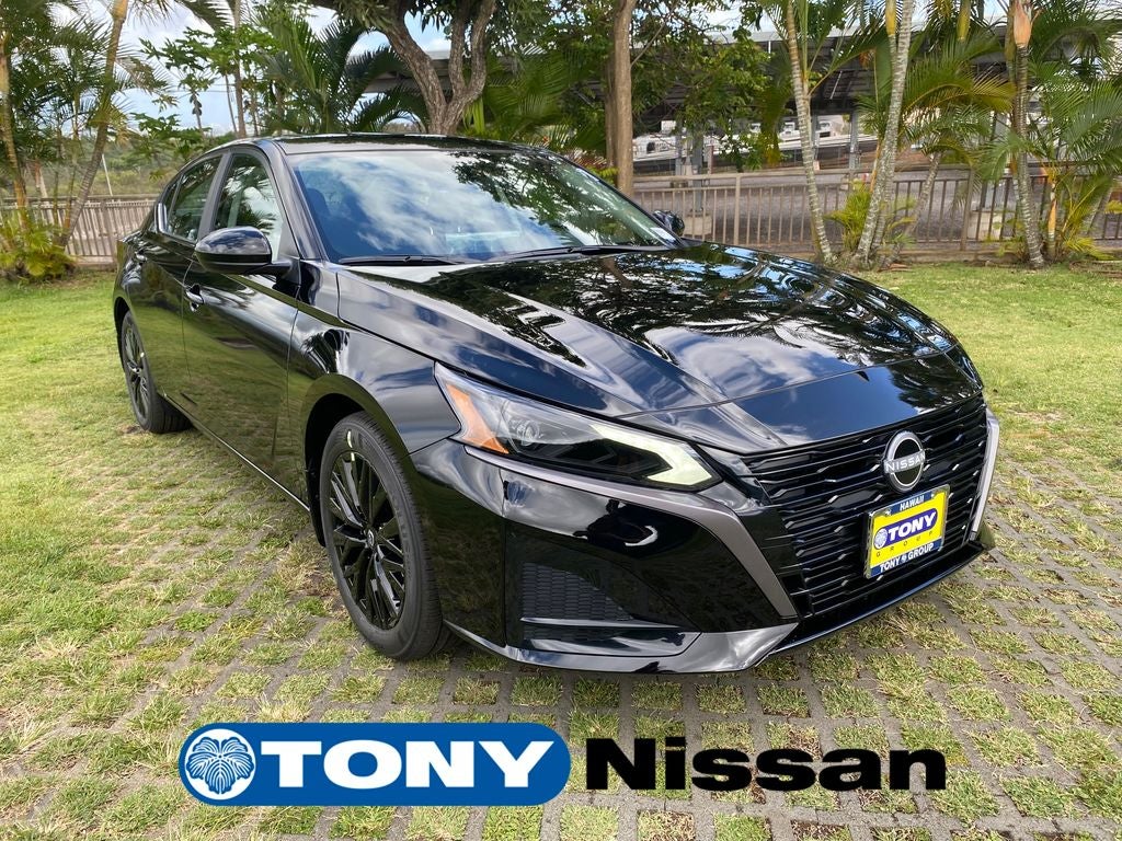 2026 Nissan Altima 2.5 SV in Super Black Clearcoat — front three-quarter view