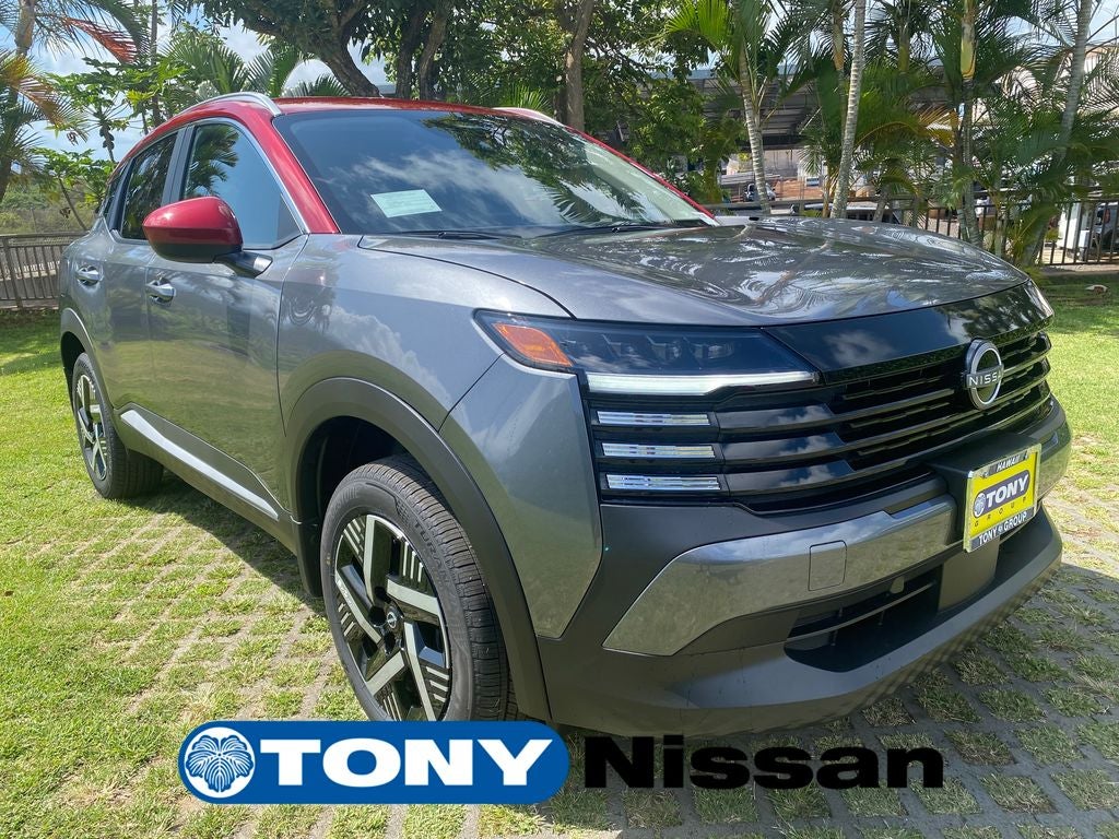 2026 Nissan Kicks SV in Gun Metallic/Scarlet Ember Tintcoat — front three-quarter view