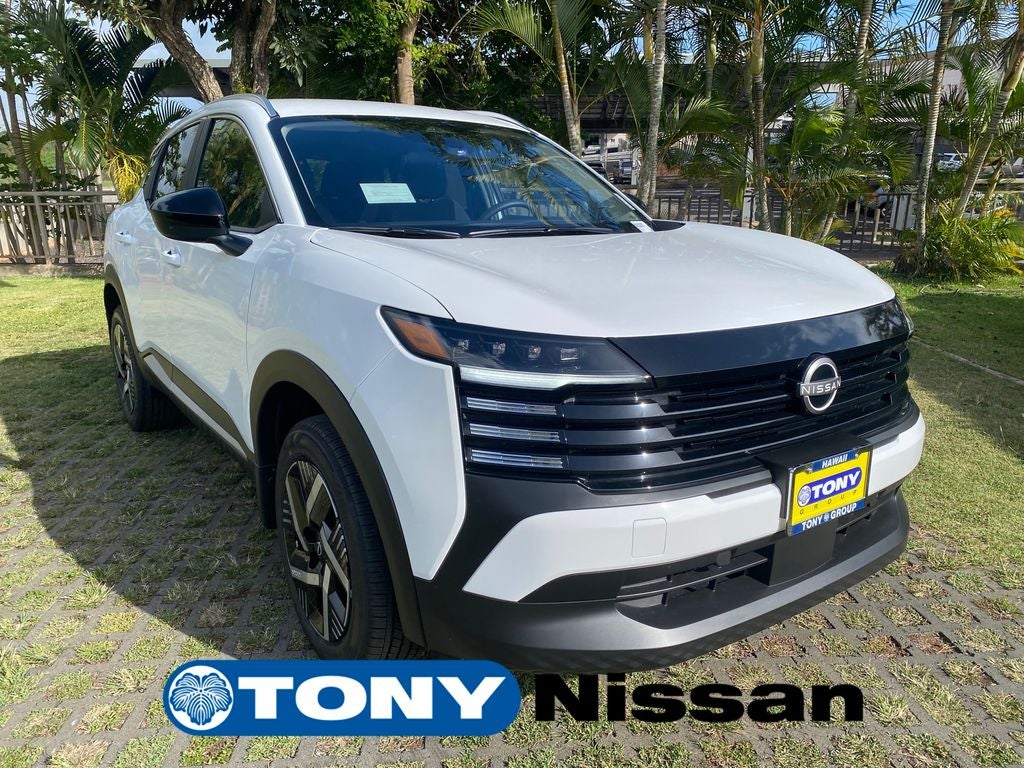 2026 Nissan Kicks SV in Fresh Powder — front three-quarter view