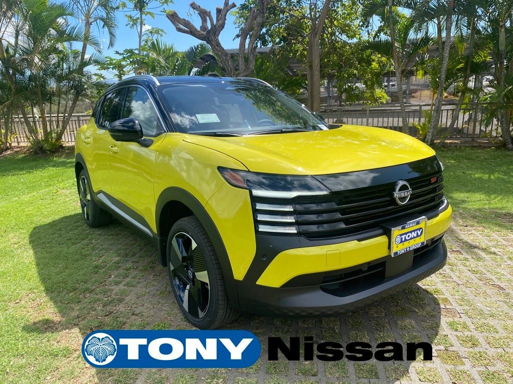 2026 Nissan Kicks SR in Yuzu Yellow/Super Black — front three-quarter view