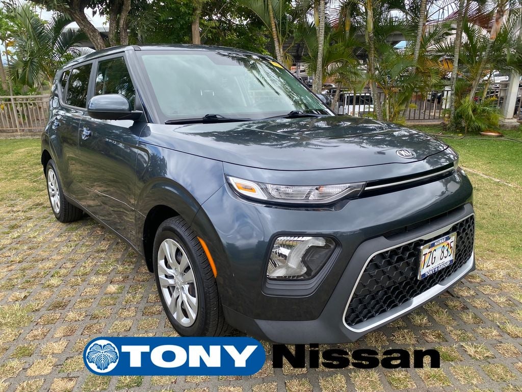 2020 Kia Soul LX in Gravity Gray — front three-quarter view