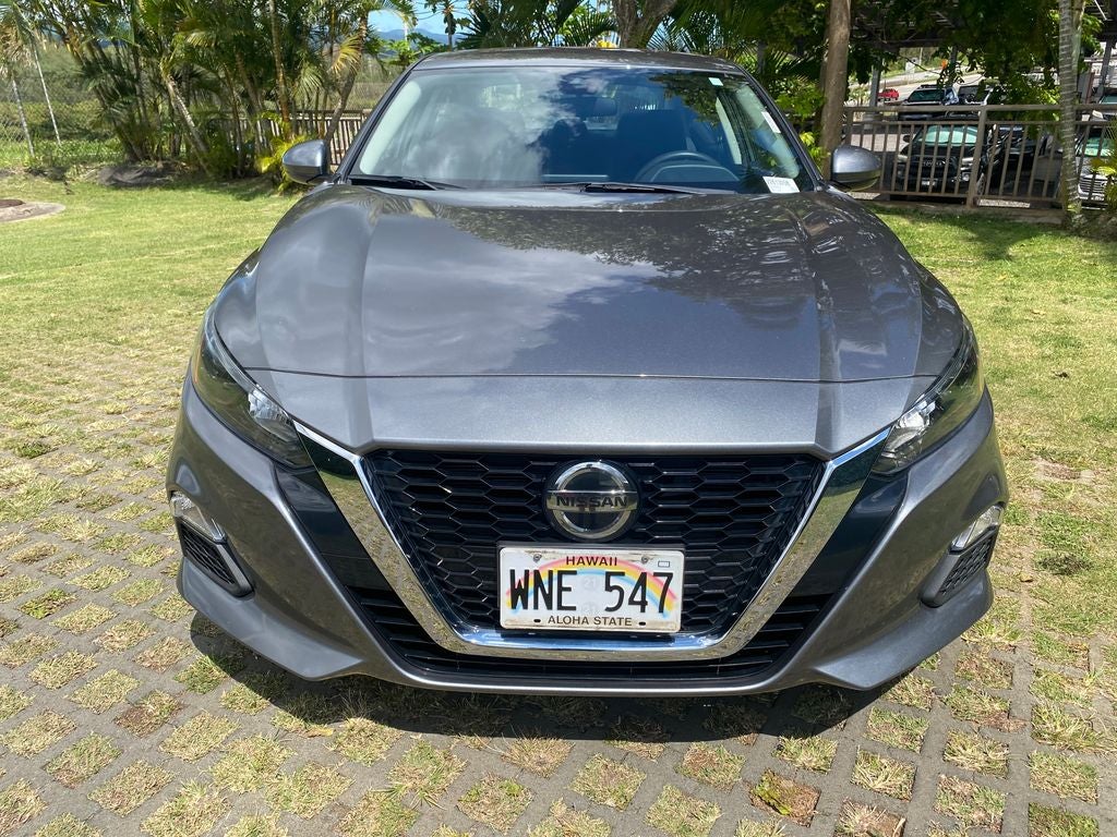 2022 Nissan Altima — side profile view